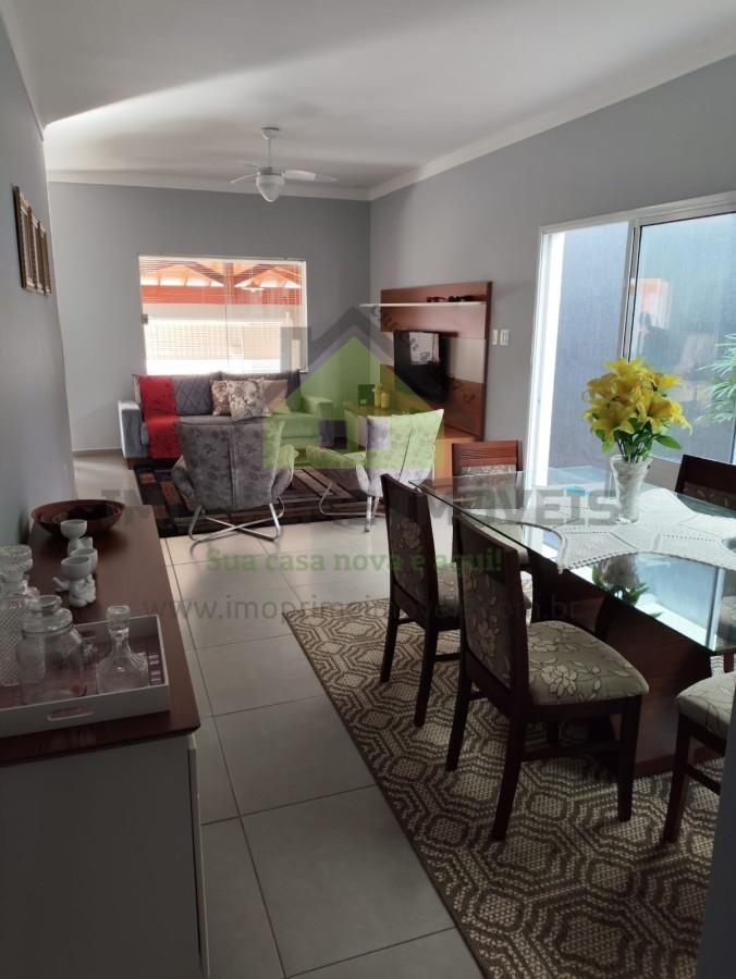 Casa, 3 quartos, 180 m² - Foto 1