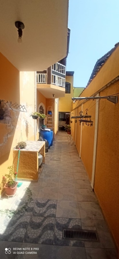 Casa, 4 quartos, 198 m² - Foto 2