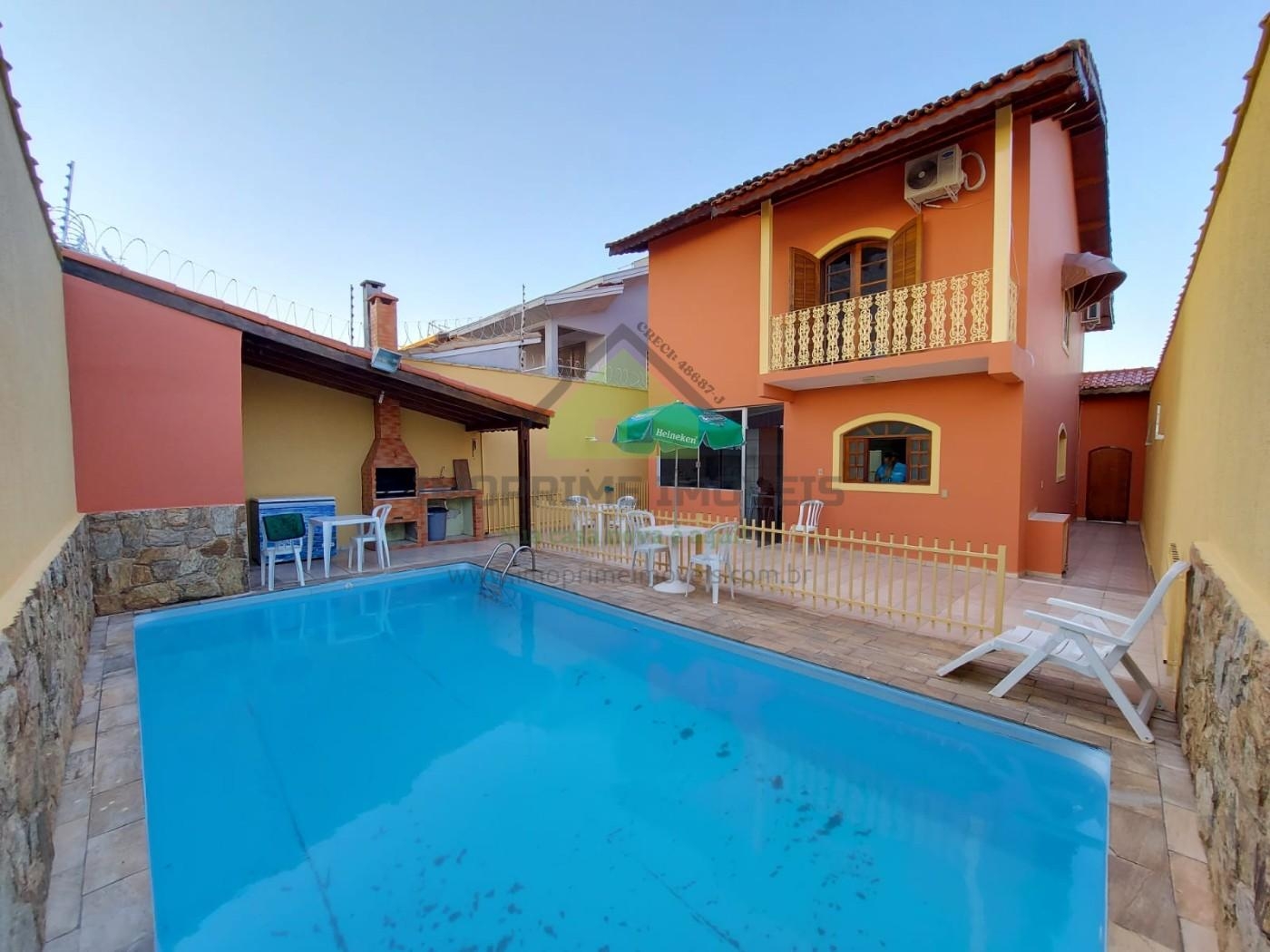 Casa, 4 quartos, 210 m² - Foto 1