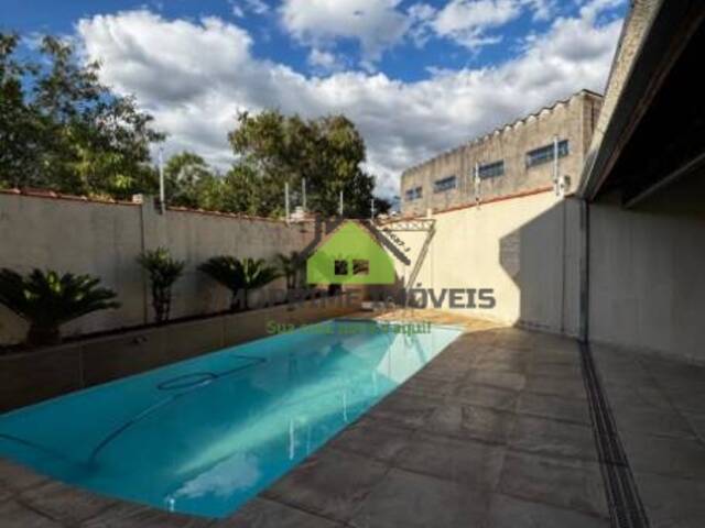 #239 - Casa para Venda em Jacareí - SP - 2