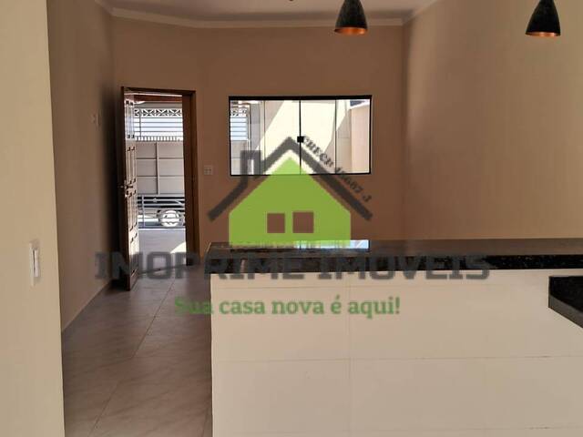 #245 - Casa para Venda em Jacareí - SP - 1