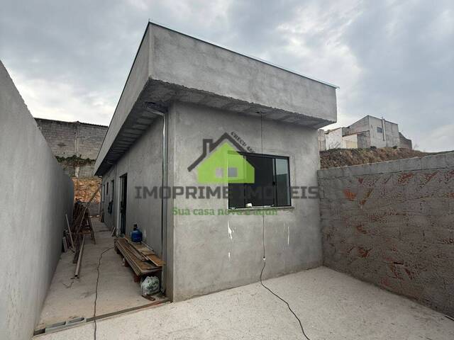 #374 - Casa para Venda em Jacareí - SP - 2