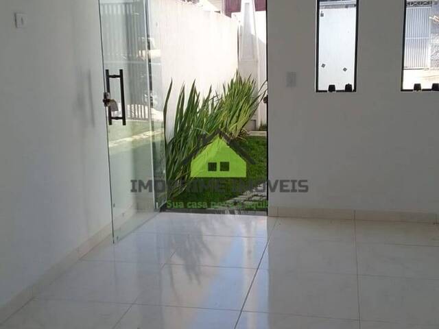 #418 - Casa para Venda em Jacareí - SP - 2