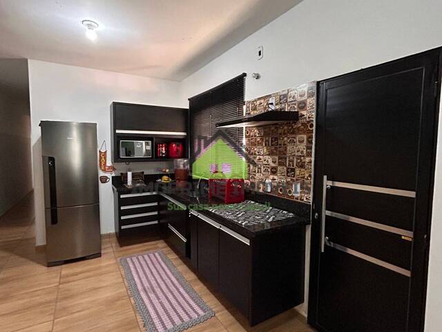 #456 - Casa para Venda em Jacareí - SP - 2