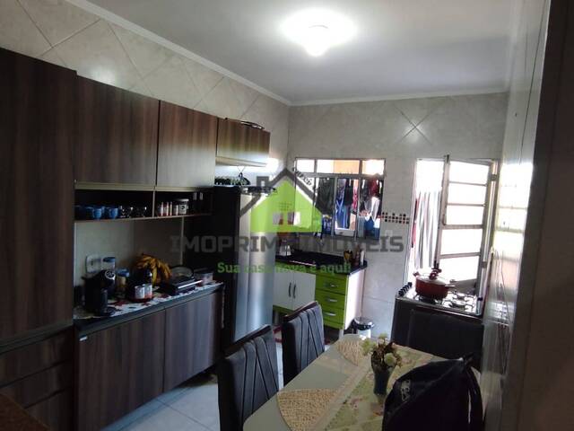 #577 - Casa para Venda em Jacareí - SP - 2