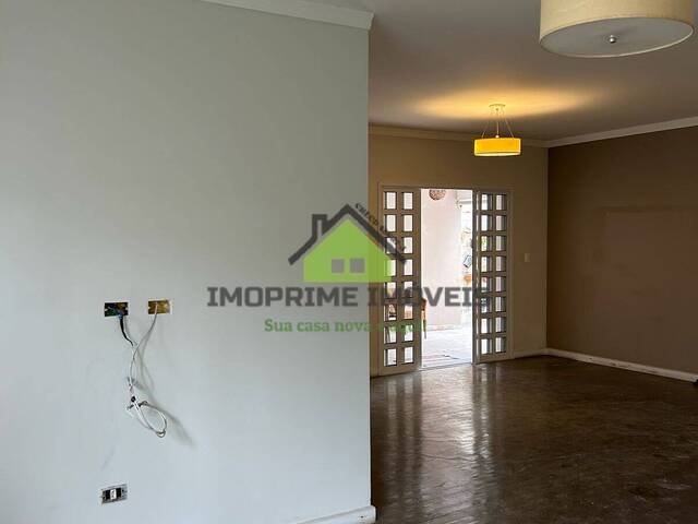 #598 - Casa para Venda em Jacareí - SP - 2