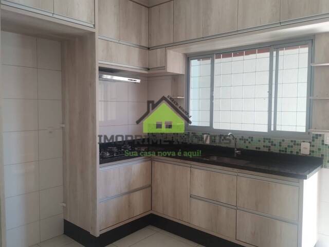 Casa para Venda em São José dos Campos - 3