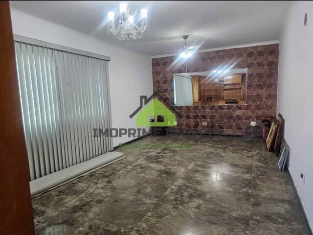 Casa para Venda em São José dos Campos - 3