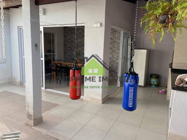 Casa em condomínio para Venda em Jacareí - 2
