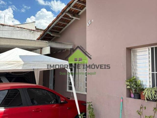 Casa para Venda em Jacareí - 3