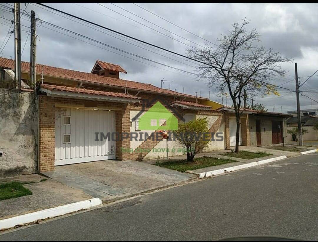 Casa, 3 quartos, 217 m² - Foto 1