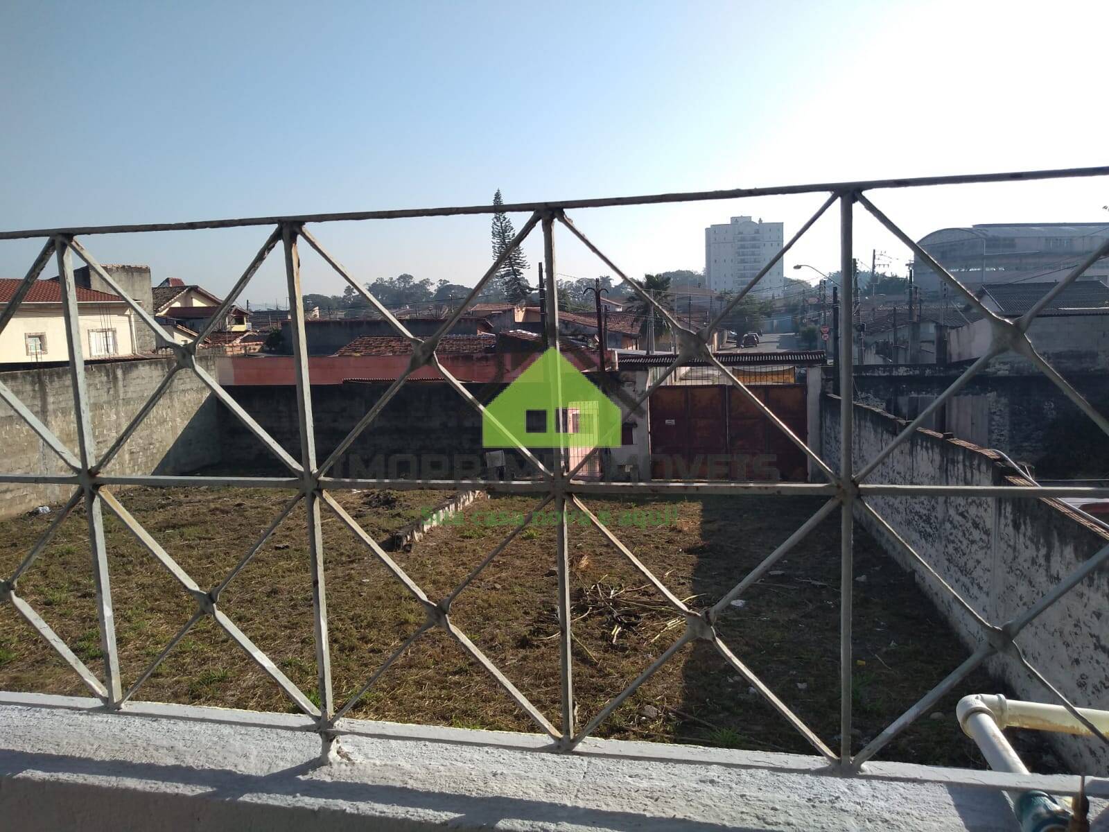 Casa à venda com 2 quartos, 80m² - Foto 1