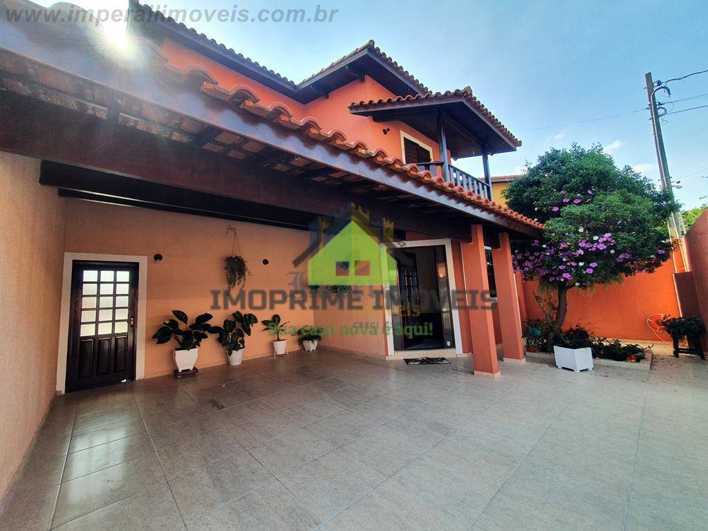 Casa, 3 quartos, 191 m² - Foto 1