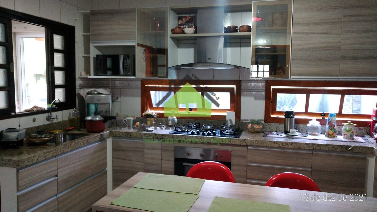 Casa, 3 quartos, 178 m² - Foto 1