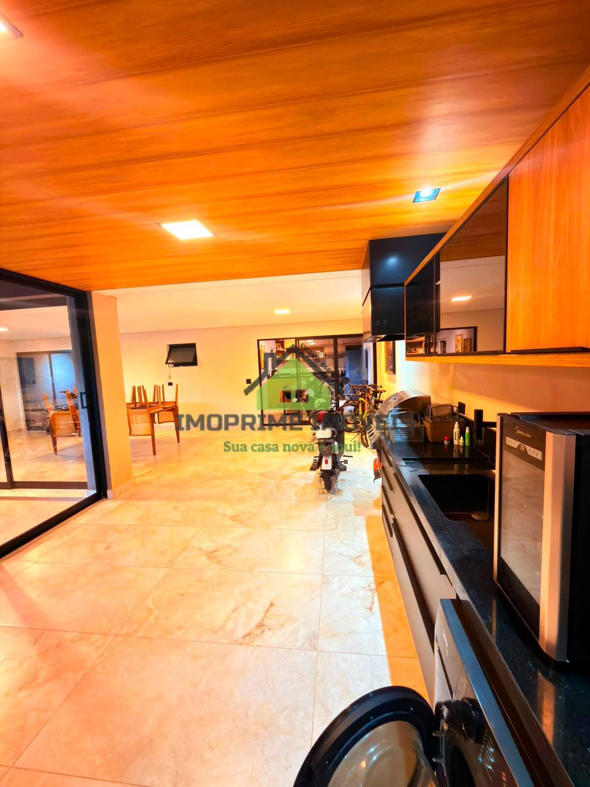 Casa, 3 quartos, 271 m² - Foto 2