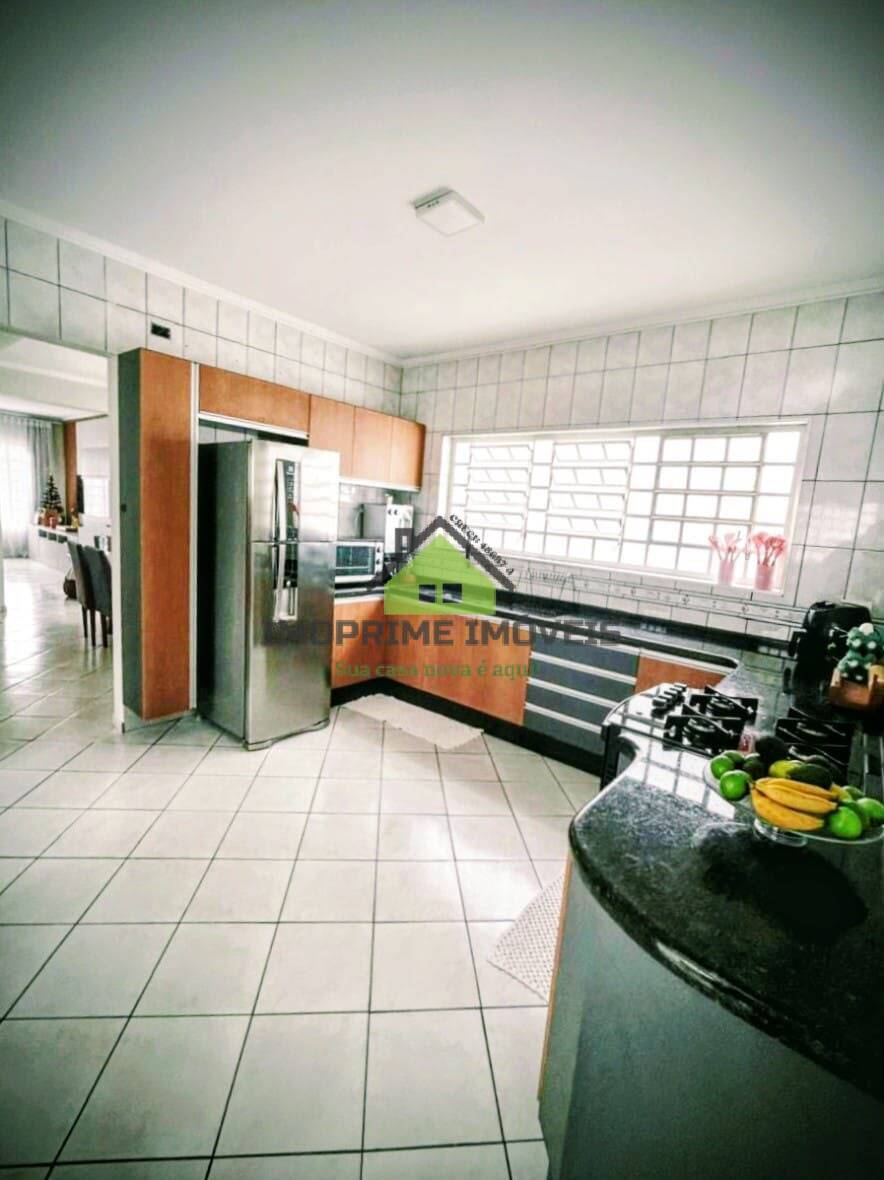 Casa, 4 quartos, 263 m² - Foto 8