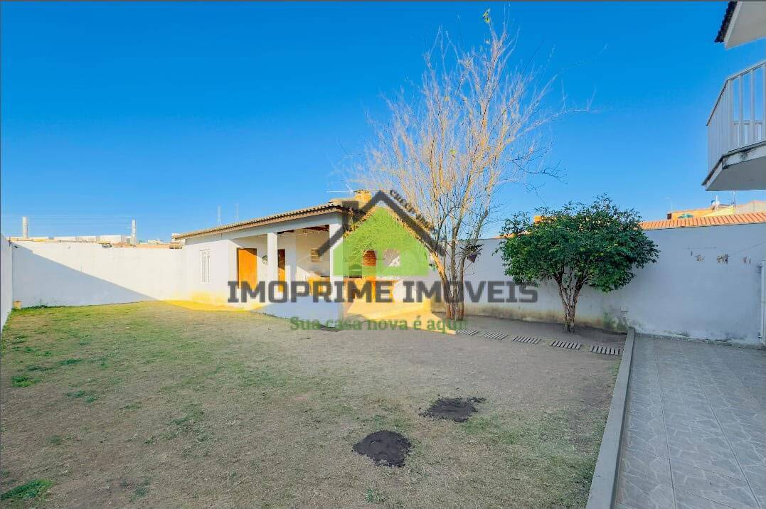 Casa, 4 quartos, 263 m² - Foto 2